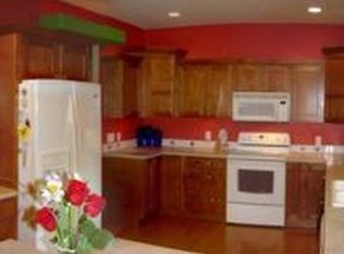 63 Blackfoot Ct, Lake Ozark, MO 65049