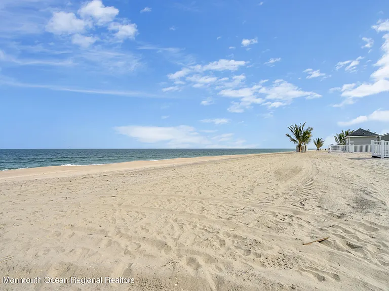 1340 Ocean Ave #62 — Photo 47