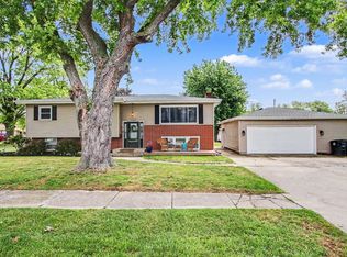 1033 S Decatur St, Hobart, IN 46342