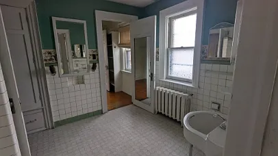 551 W 8th St #2 — Photo 8