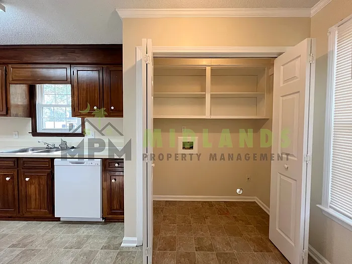 200 Cranewater Dr — Photo 10