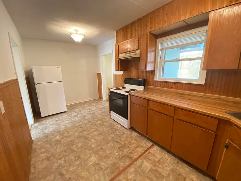 828 Burleson St #B — Photo 5