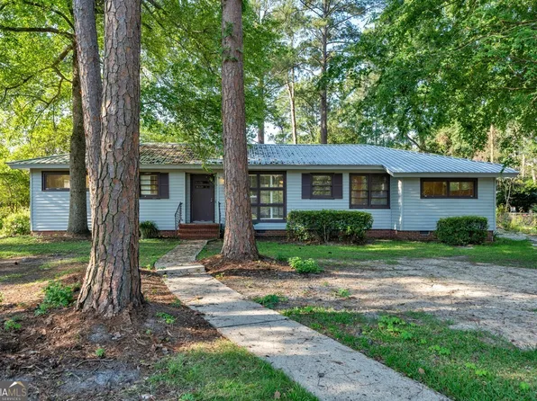 718 E 22nd Ave, Cordele, GA 31015