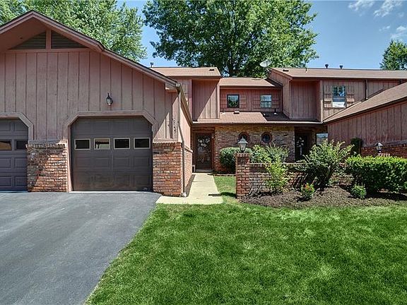 2nd image of 1349 Lexington Dr