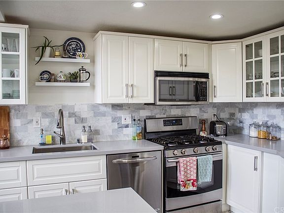 4th image of 23128 Yvette Ln