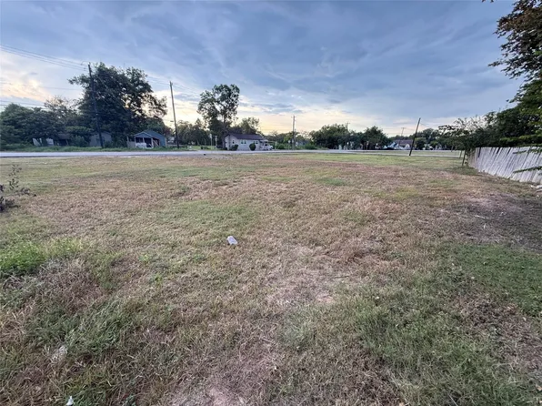 400 N 10th St, Richmond, TX 77469