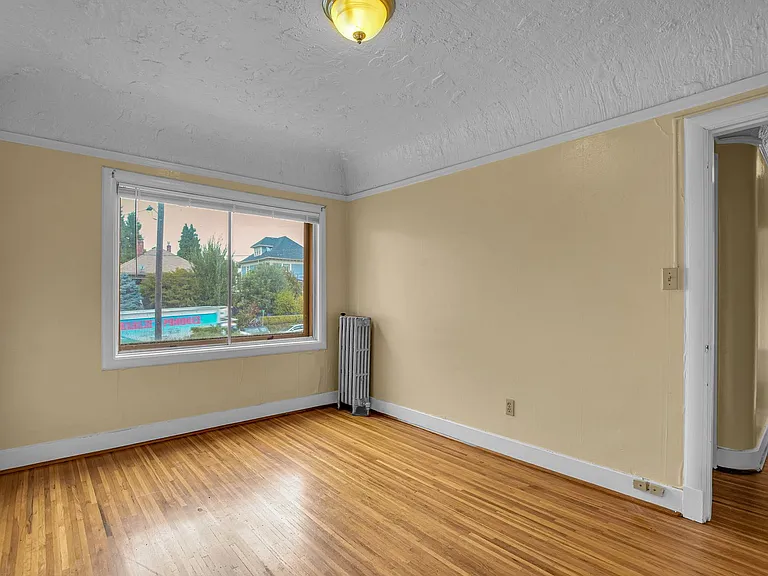 2052 SE Hawthorne Blvd — Photo 26