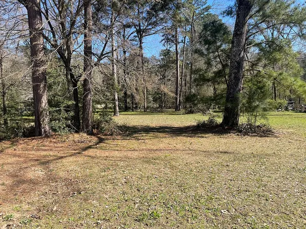 84 Hillsborough Dr, Huntsville, TX 77340