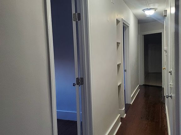 3rd image of 182 Walnut Ave #2R