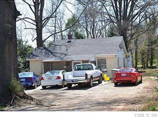 5208 Hickory Grove Rd, Charlotte, NC 28215