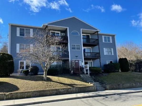 283 Privilege St APT 6, Woonsocket, RI 02895