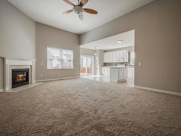 2nd image of 813 Holly Farms Dr