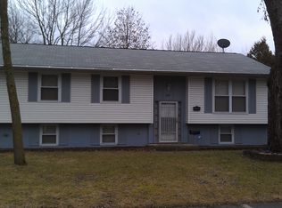 334 E Maple Dr, Glenwood, IL