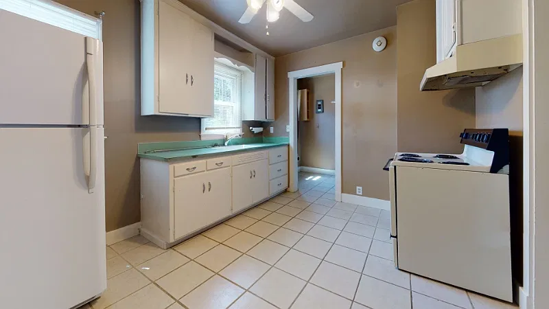 804 Clark Ave - 2 — Photo 3
