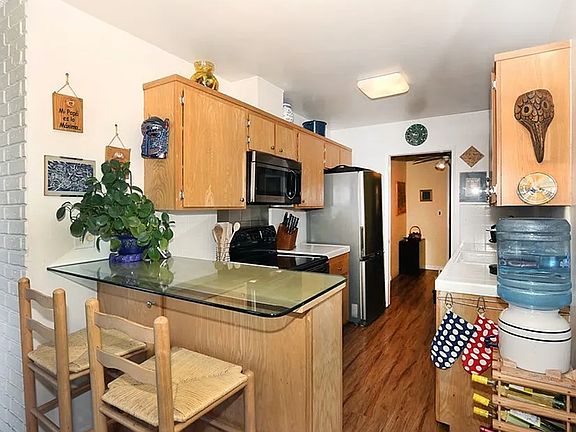2nd image of 5875 Doverwood Dr Unit 301
