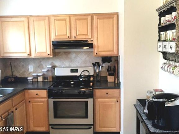 4th image of 12627 Oakwood Dr