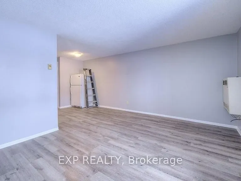 1200 Courtland Ave E #15 — Photo 9