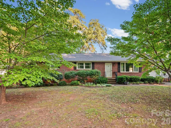 2019 Carol Dr, Gastonia, NC 28054