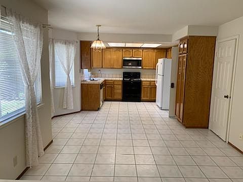 4th image of 56X Costigan Cir
