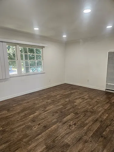 1732 W Glen Ave #10 Photo 1