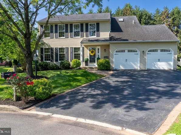 505 Donegal Ct, Royersford, PA 19468