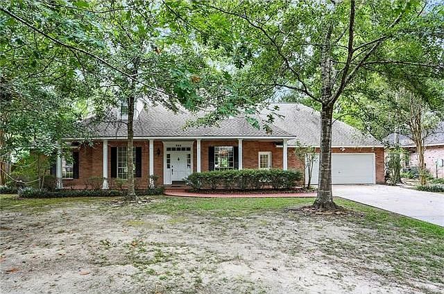 1st image of 324 Lake Shore Dr