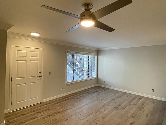 3rd image of 2250 N Niagara St #117