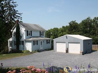 7045 Bates Dr, Annville, PA 17003