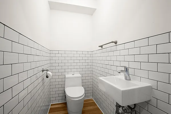 Sold by Compass | media 16