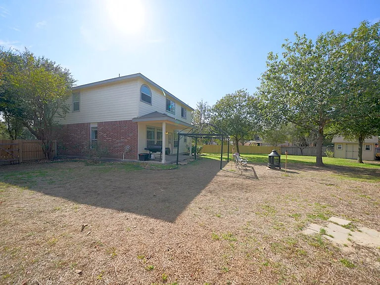 136 Earhart Ln — Photo 47