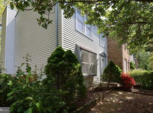 8206 Burning Forest Ct, Springfield, VA 22153