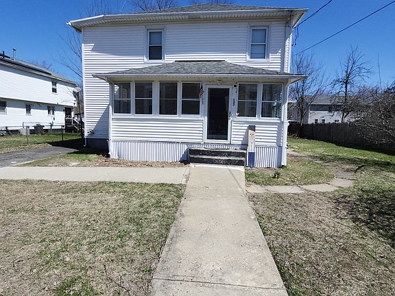4th image of 137 Cobb St
