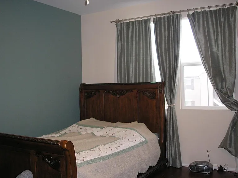 25506 Wharton Dr — Photo 2