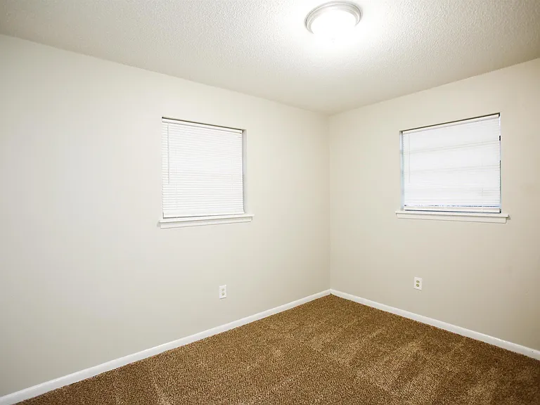 3219 Potter St — Photo 11