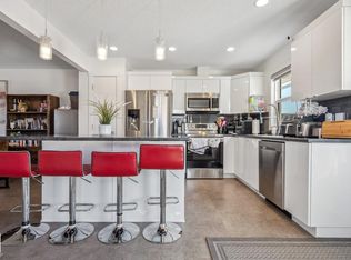 Bulyea Landing, Edmonton, AB T6R 0W8