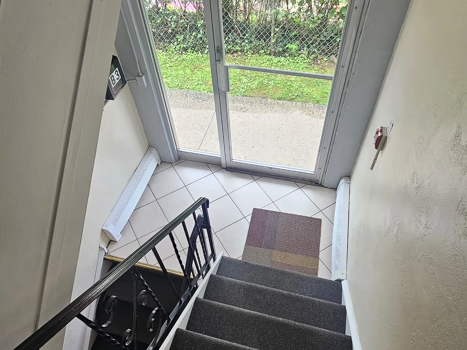 1 bed, 600 sqft, $1,050 — Photo 2