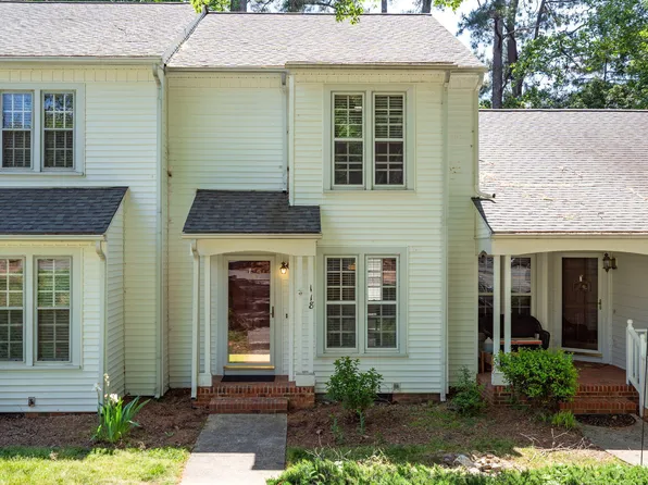 118 Greenmont Ln, Cary, NC 27511