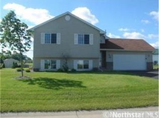 100 Homestead Cir, Buffalo, MN 55313