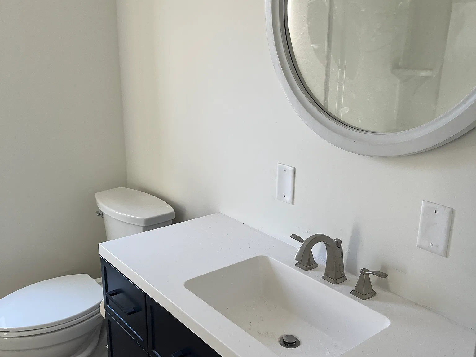 303 N Summit Dr — Photo 2