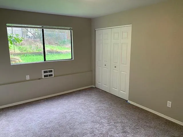 8820 Ashworth Ave N — Photo 24