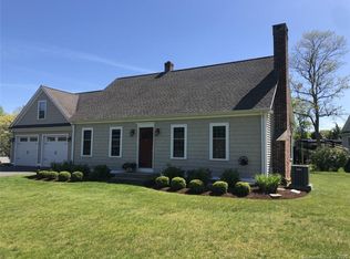 44 Cricket Ct, Old Saybrook, CT 06475