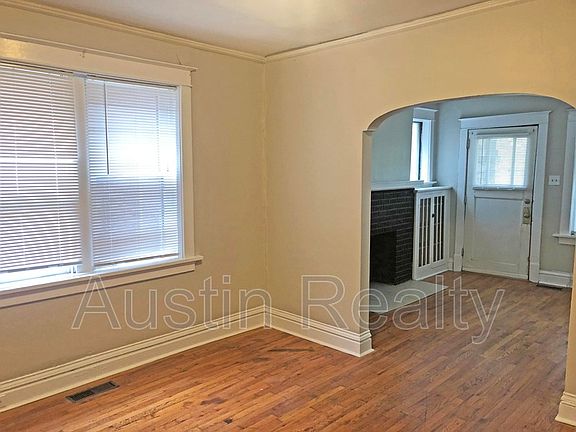 3rd image of 4722 Arsenal St Floor 1