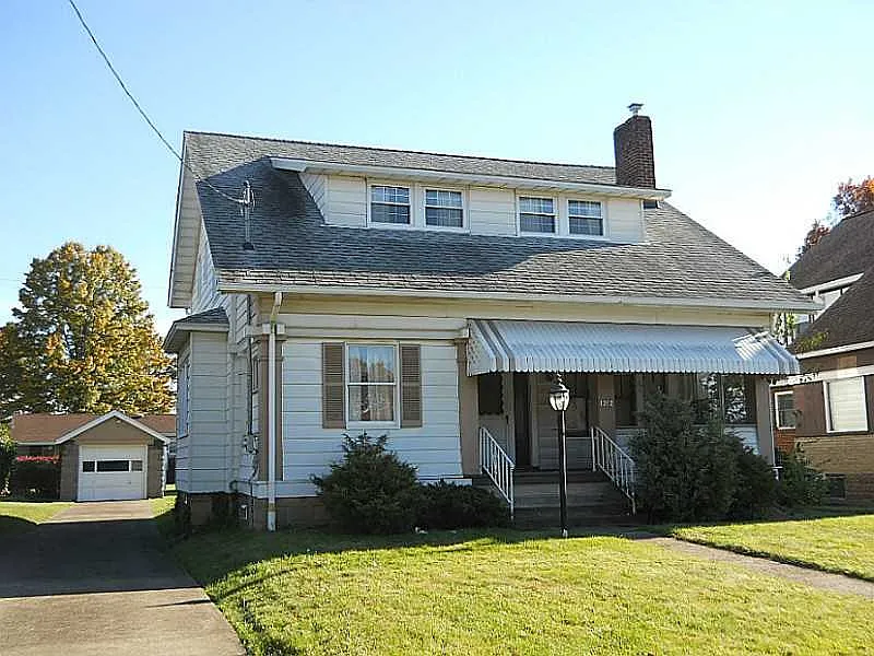 1312 Union Ave photo 1