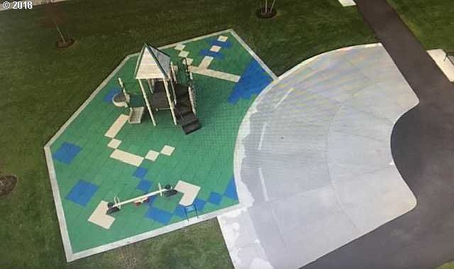 1st image of 819 NE 29th Way