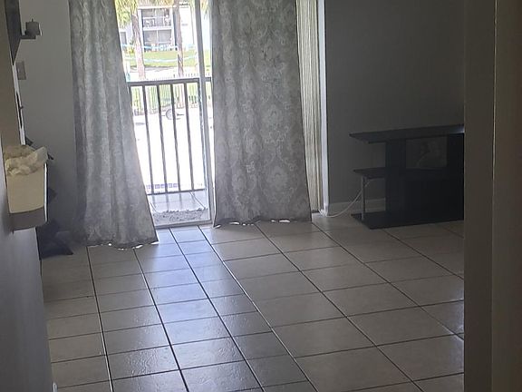 5th image of 2543 N Alafaya Trl APT 84