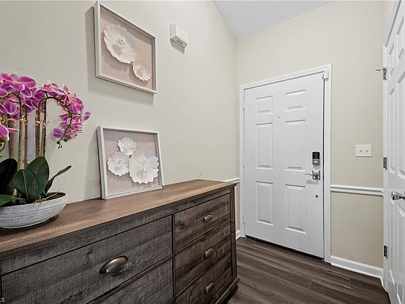 4th image of 803 Remount Ct Unit 21