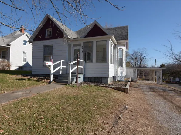 604 N 5th St, Vandalia, IL 62471