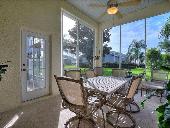 3rd image of 102 Oak Hammock Dr