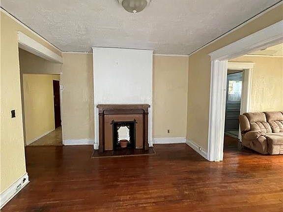 3rd image of 66 N Columbus Ave APT 1