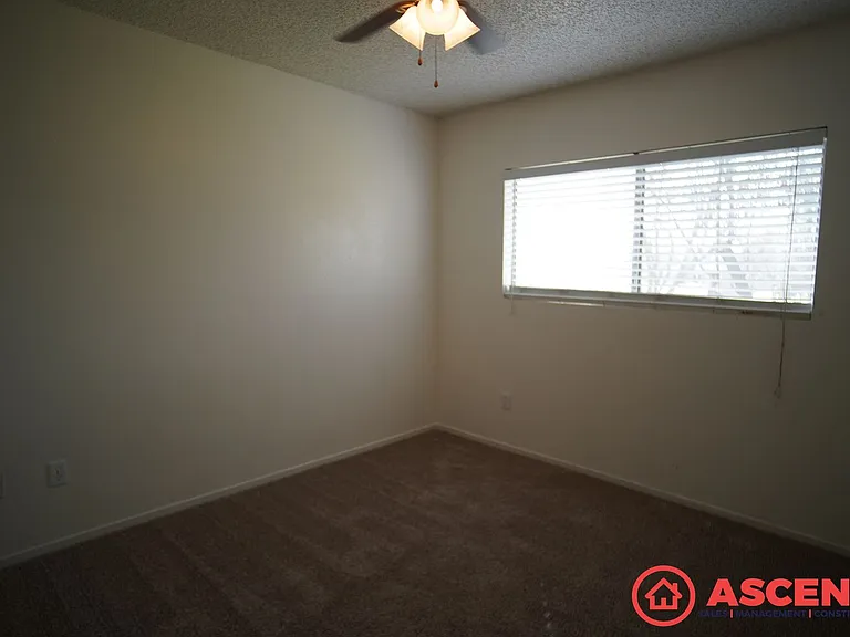 11900 Handel Ave #1-4 — Photo 10